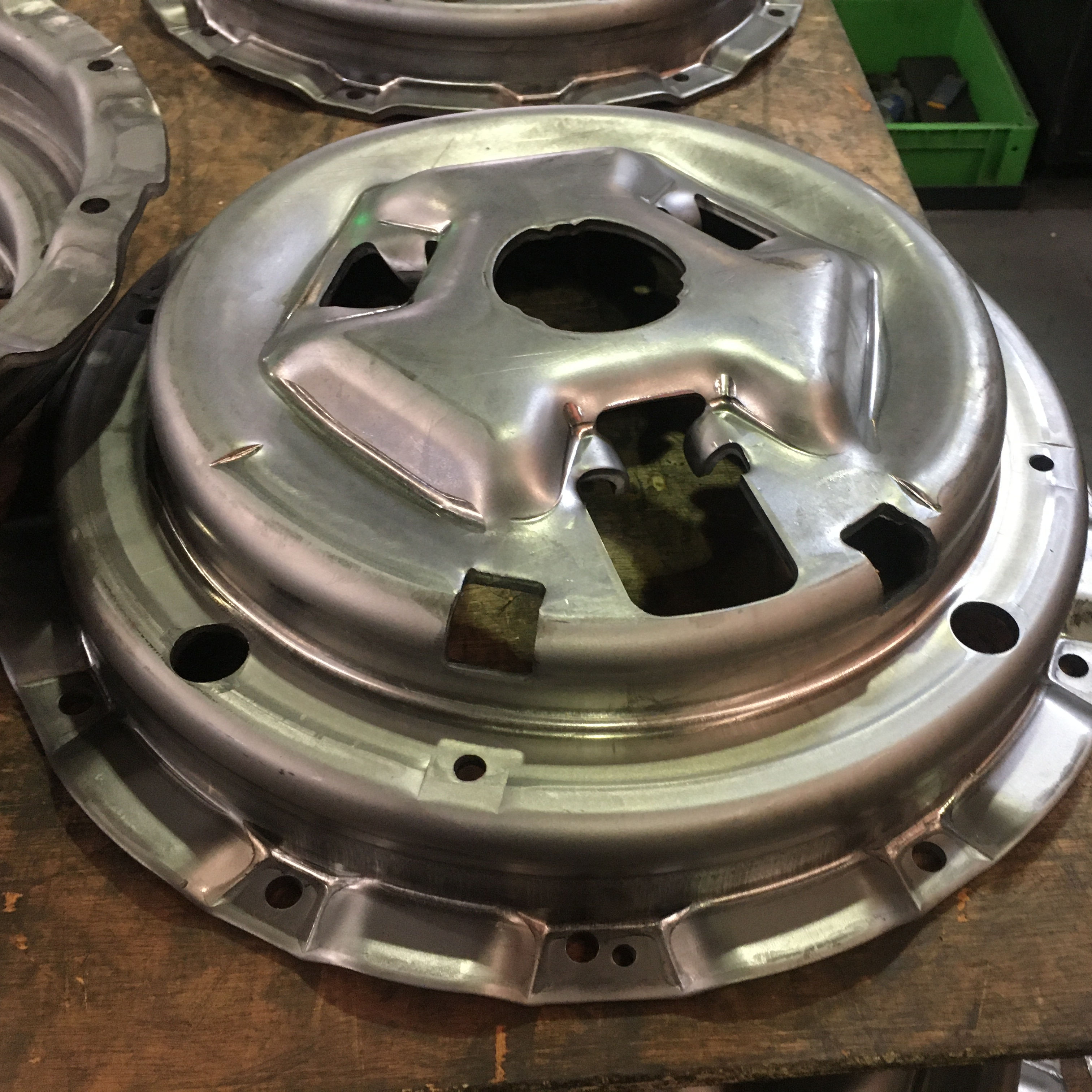 M107237-10 129060-5 125197 128667 128668 14"x1.75"x10 Tow Plates Clutch disc.clutch cover use for mack heavy duty