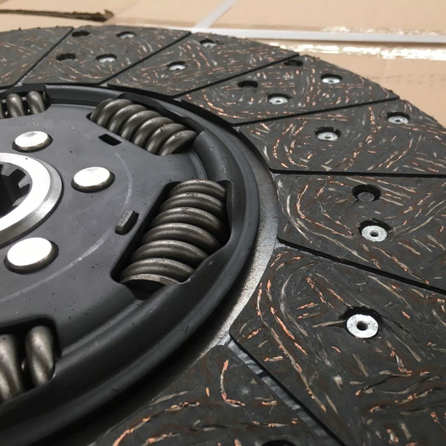 1878003202 .3482 125 512 . 1878 002 599. 1878 002 307.3151000 079 clutch cover use for KAMAZ MAZ